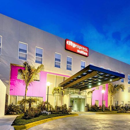 City Express Suites By Marriott Playa Del Carmen Esterno foto