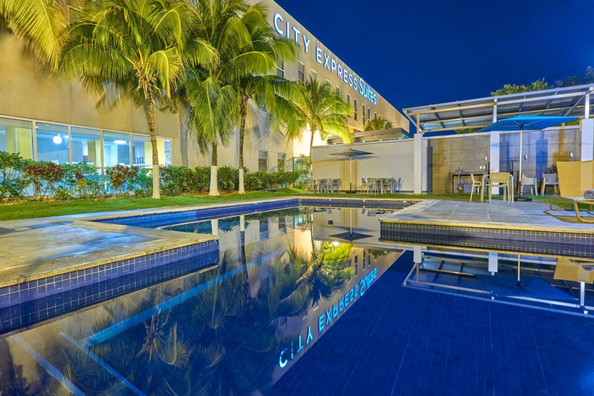 City Express Suites By Marriott Playa Del Carmen Esterno foto