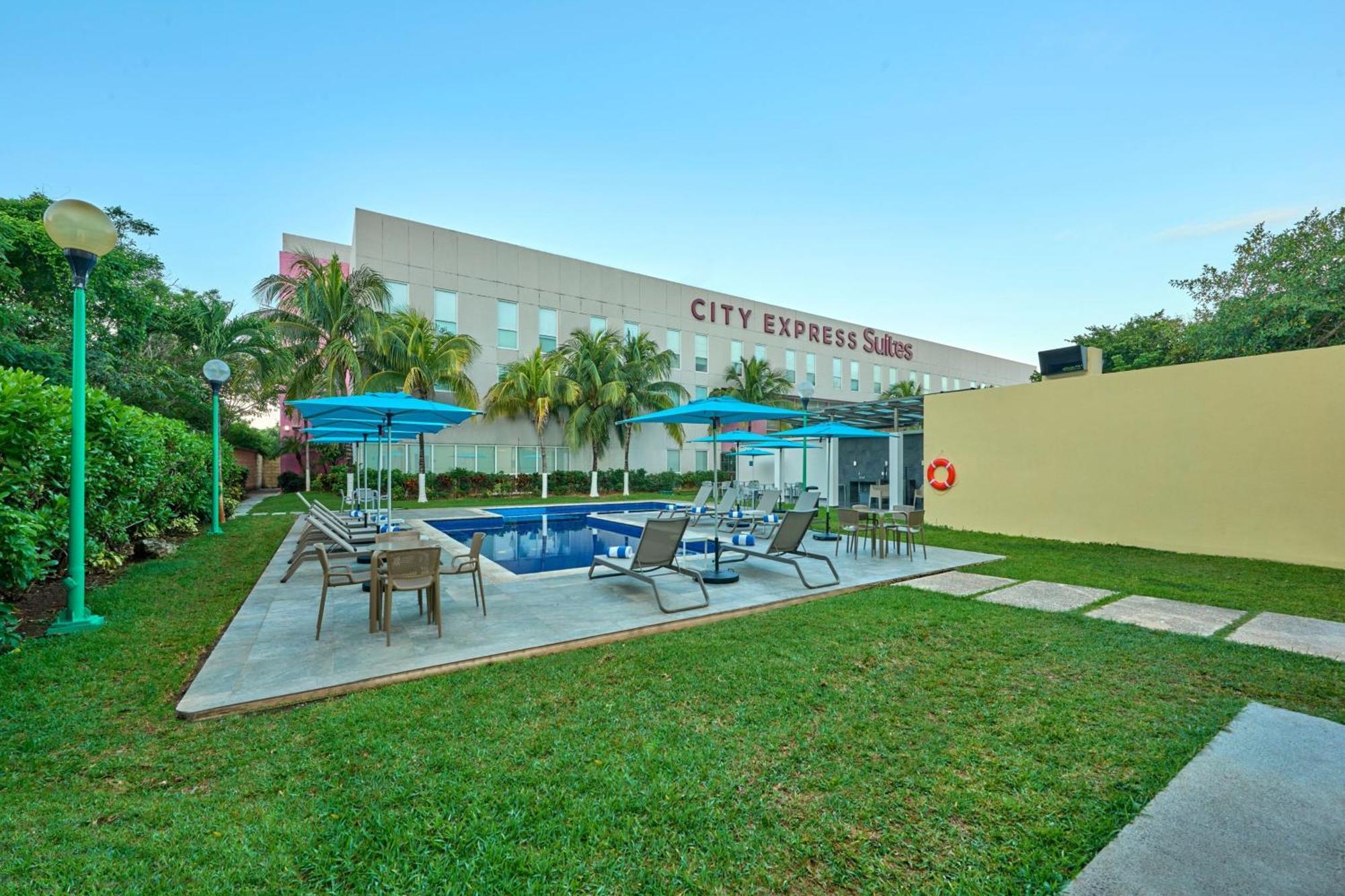 City Express Suites By Marriott Playa Del Carmen Esterno foto